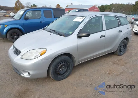 2005 Toyota Matrix z USA, uszkodzony, nr VIN 2T1KR32E85C495845